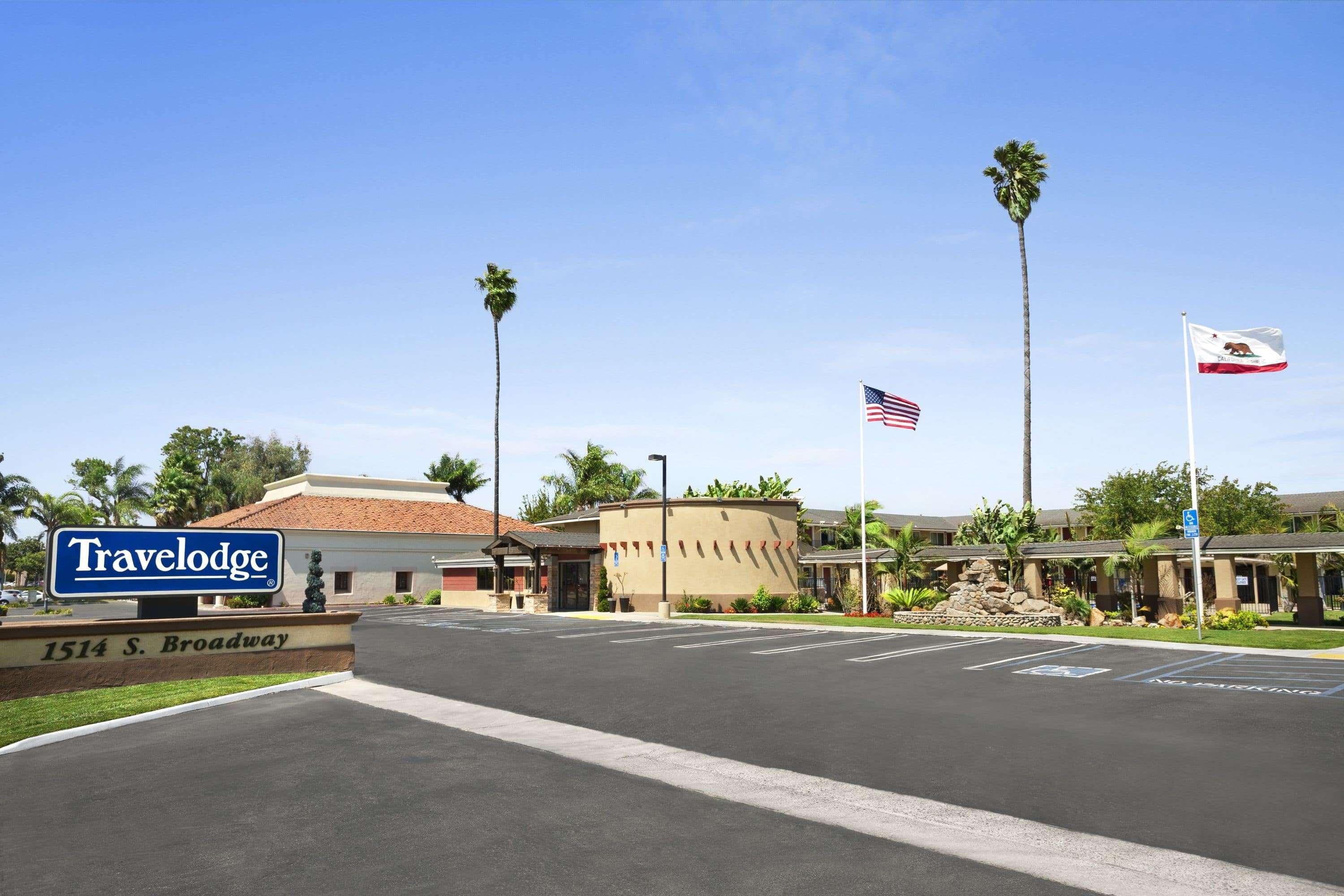 Travelodge By Wyndham Santa Maria Bagian luar foto