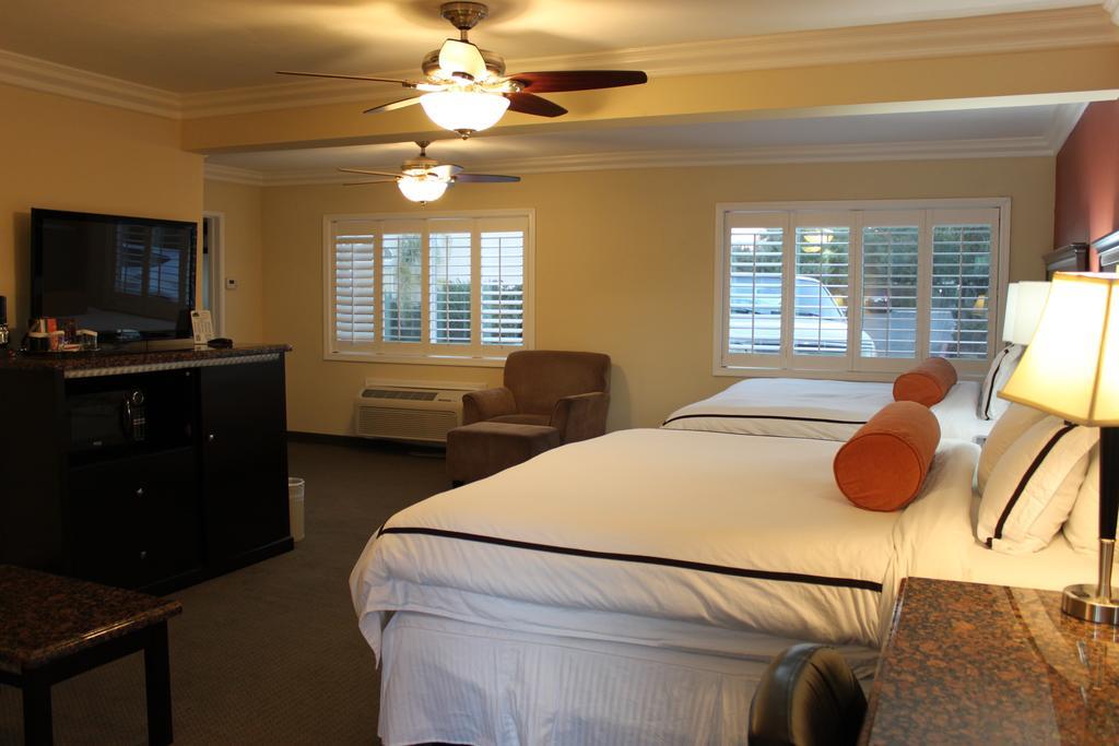 Travelodge By Wyndham Santa Maria Bagian luar foto