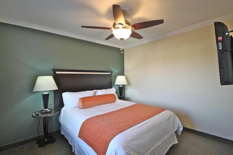 Travelodge By Wyndham Santa Maria Bagian luar foto
