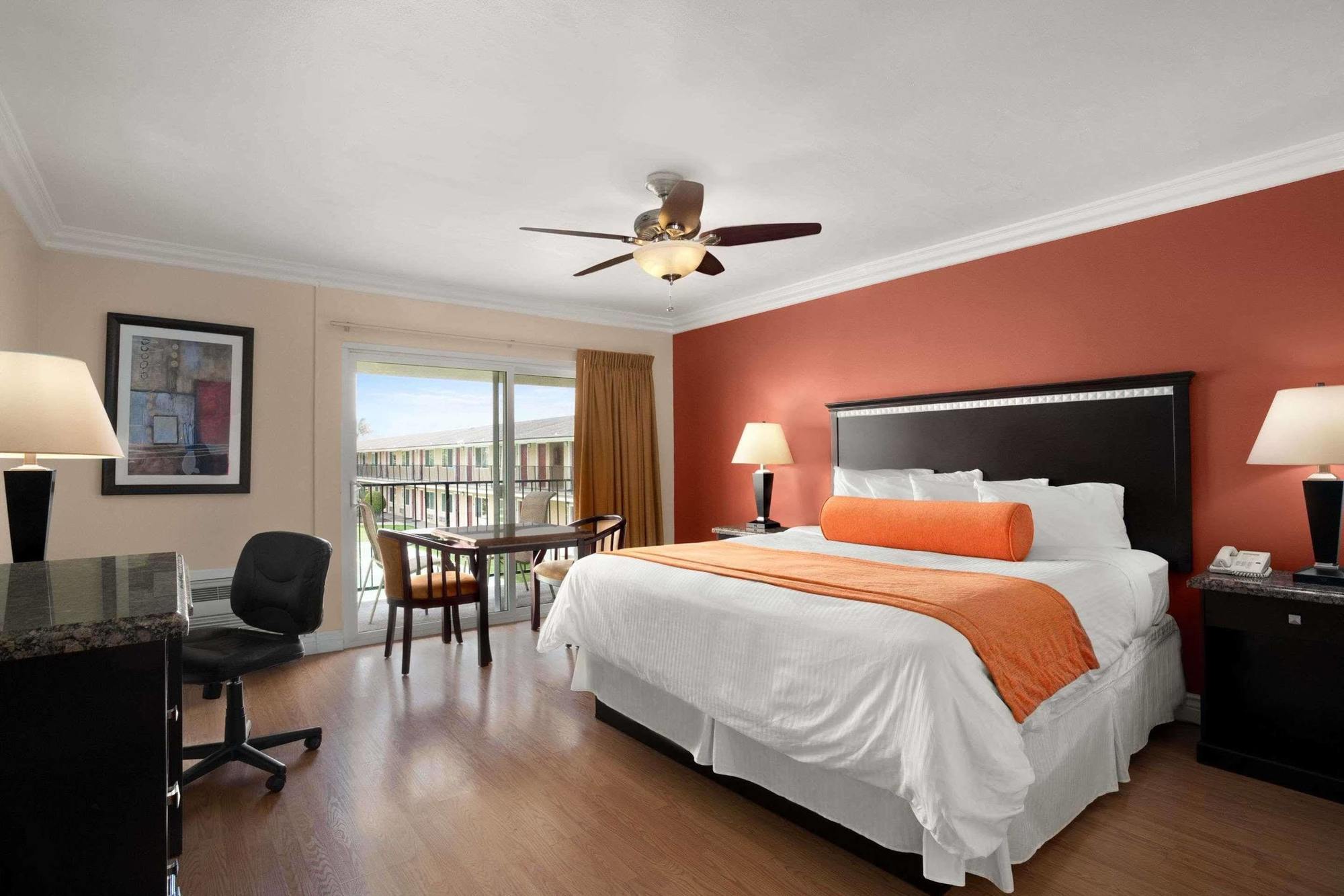 Travelodge By Wyndham Santa Maria Bagian luar foto