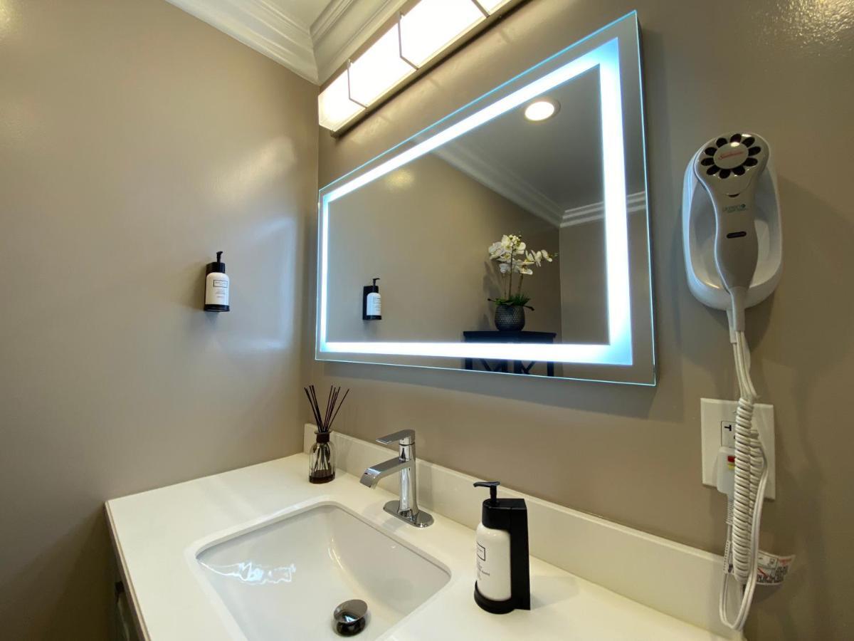 Travelodge By Wyndham Santa Maria Bagian luar foto