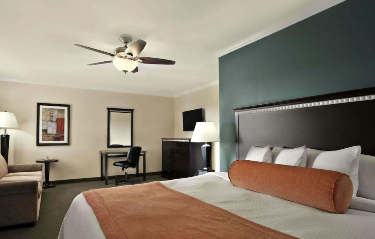 Travelodge By Wyndham Santa Maria Bagian luar foto
