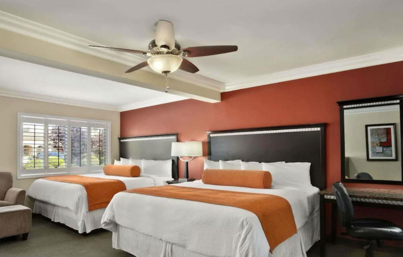 Travelodge By Wyndham Santa Maria Bagian luar foto